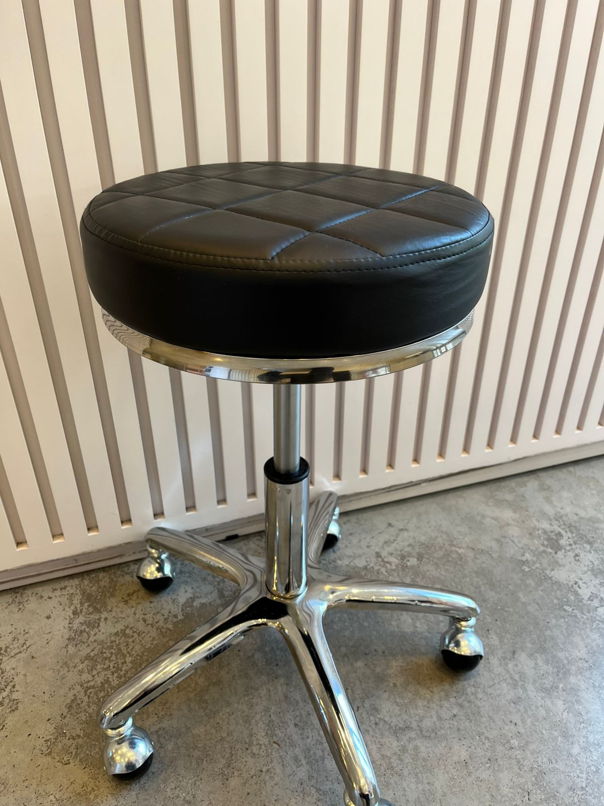 TABURETE LUXURY NEGRO