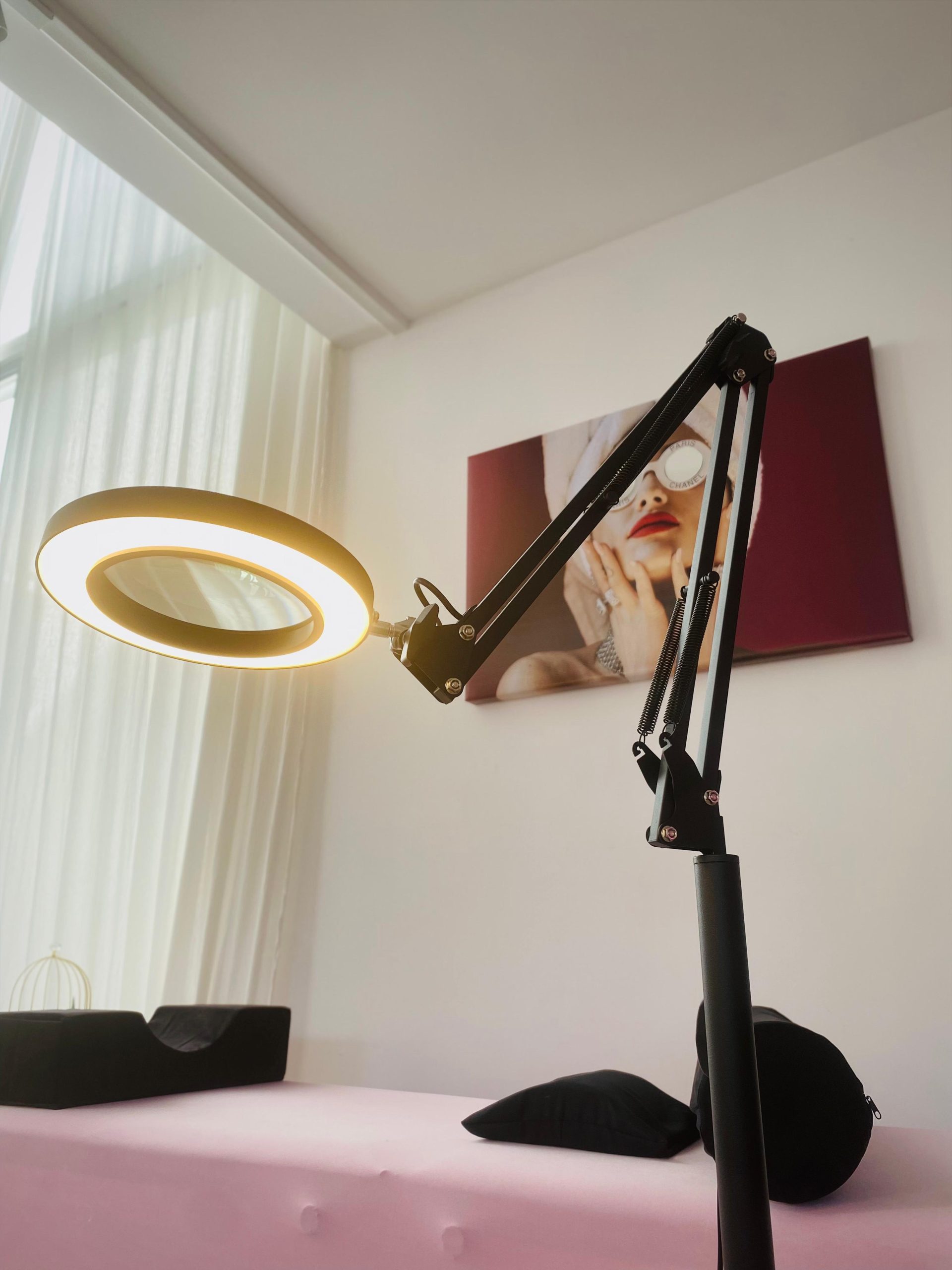 LUPA ELITE CON LUZ LED CON PIE FIJO - Imagen 8