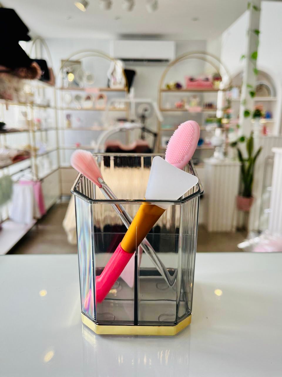 ORGANIZADOR CUADRADO SUECIA CON BASE DORADA