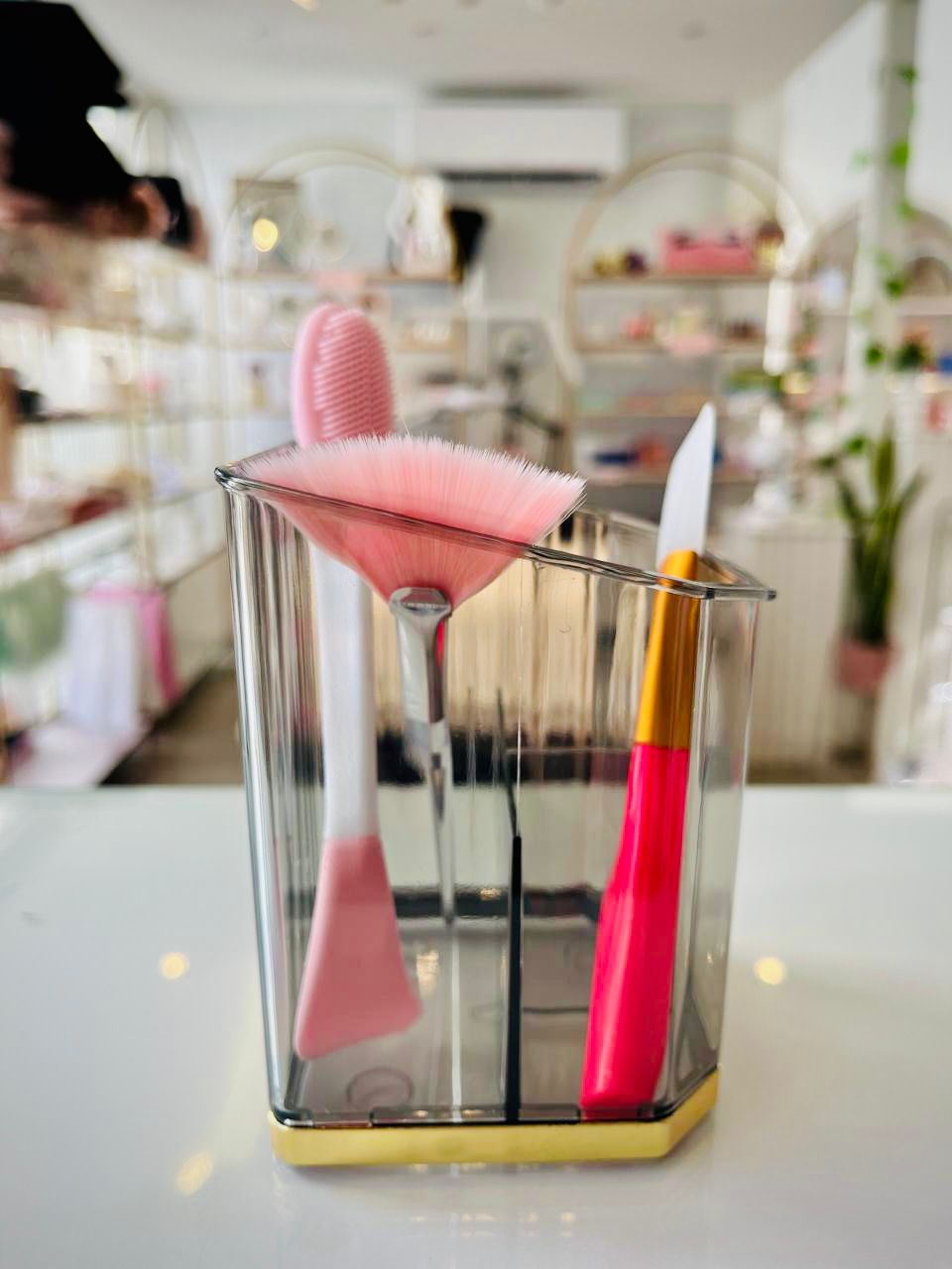 ORGANIZADOR CUADRADO SUECIA CON BASE DORADA